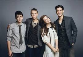 Cast Of Voyage Of The Dawn Treader Narnia Cast Georgie Henley Ben Barnes