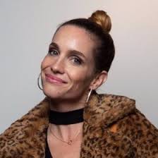 Hana vágnerová se narodila ve znamení ryb rodičům programátorům a vyrostla v praze na chodově. Hana Vagnerova Extra Cz