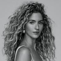 Amy Geier's Instagram, Twitter & Facebook