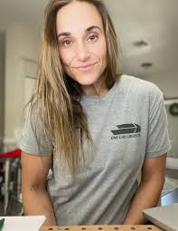 Happy birthday to our queen 👑🥳 We hope you have the best day celebrating  Rachel and an amazing year ahead of you! Words can't describe how thankful  our team is for you!