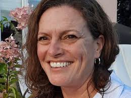 Debbie Downes's Instagram, Twitter & Facebook