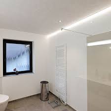 Das moderne badezimmer ist wonhlich und komfortabel. Spanndecke Im Bad Plameco Siegen Perfekte Decke Ohne Schmutz