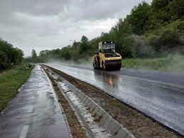 Jud sibiu 68 alba iulia road 550052 sibiu. Drumuri Si Poduri Sa Mixtura AsfalticÄƒ A Fost AÈ™ternutÄƒ Chiar Inaintea ApariÈ›iei PrecipitaÈ›iilor Sibiu Independent