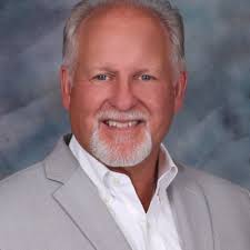 I wanted to take a quick opportunity to fill you in about the end of an era  for me and the beginning of a new one.