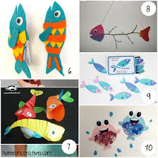 Colorie le poisson avec des couleurs éclatantes, il sera plus visible dans le dos de ta maman. 15 Bricolages Pour Fabriquer Des Poissons D Avril