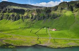 Icelandic yogurt, otherwise known as skyr, recently appeared on the early show, a cbs news broadcast, being labelled as a superfood by cynthia cass, dietitian and author of cinch: Island Ist Viel Mehr Als Nur Fisch