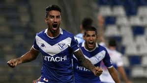 A velez sarsfield supporter spat at omar de felippe as his side were beaten on monday, leading to the coach quitting the club. Velez Sarsfield Se Clasifica Para La Copa Libertadores De 2021 Marca