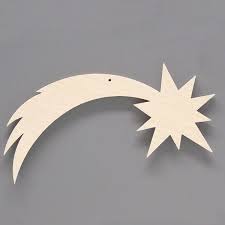 Dekorationen aus dem fachgeschäft sind meist nicht ganz günstig und wenig individuell. Mit Seinem Typischen Schweif Des Kometen Ist Das Schmuckstuck Circa 15 Cm Lang Und Holz Basteln Weihnachten Laubsage Vorlagen Weihnachten Deko Holz Weihnachten