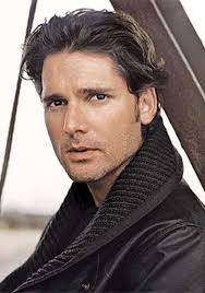 King Arthur: Legend of the Sword (3D) Review {3.5/5}: This may not be Guy  Ritchie's best works but it entertains, nonetheless