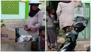 Terpuji bersedekah cartoon gambar orang berpuasa gambar orang nunjuk memberi persembahan kartoon bersedekah sedekah amalan orang yang bersedekah sedekah kurma sedekah makanan. Buat Hidup Sendiri Saja Susah Namun Orang Orang Ini Malah Rutin Bersedekah Boombastis