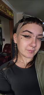 Hi Everyone, My name is Ash, I am a 26yo female from Berwick, looking to  take