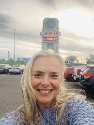 Parul Batra's Instagram, Twitter & Facebook