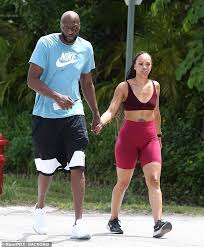 A source previously told people that the parr was then asked why she decided to pursue a relationship with odom, despite his highly publicized past. Lamar Odom Enjoys A Romantic Walk With Fiancee Sabrina Parr While At A Health Retreat Tech Readsector