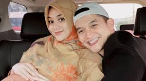 Citra kirana siregar, yang lebih dikenal sebagai citra kirana merupakan seorang aktris berkebangsaan indonesia. Keseharian Keluarganya Selama Ramadan Tayang Di Tv Citra Kirana Berharap Bisa Menginspirasi Tribunnews Com Mobile