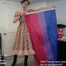 But, wearing pink can be a successfully chic route to take. Pin By Moss 3 On Mcyt In 2021 Strawberry Dress Formal Dresses Long Maid Outfit