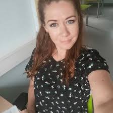 Julia Spear's Instagram, Twitter & Facebook