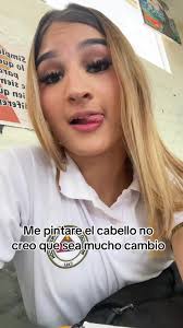 El Faliyo Con El Pelo Blanco Y Verde