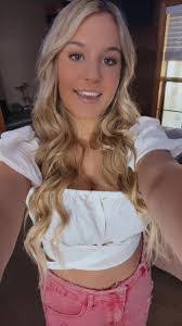 Alyssa Holbert's Instagram, Twitter & Facebook