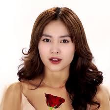 Anh Ninh's Instagram, Twitter & Facebook