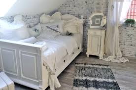 Shabby chic bett für die längste zeit habe ich mit französischen provinziellen und shabby chic stil möbel besessen. Gaestezimmer Shabby Chic Landhaus Vintage Alt Weiss Bett Moebel Kiefer Aus Polen Massiv Aus Holz