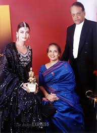 Aishwaryaraibachchan World S Most Beautiful Woman With Her Mother N Father Aishwarya Rai Bachchan Indian Celebrities Bollywood Celebrities