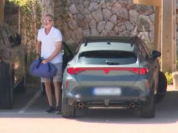 Sólo existen 4.000 unidades en el mundo del CUPRA que ha llevado el Rey en Mallorca. Pero es de la Casa Real solo durante unos días