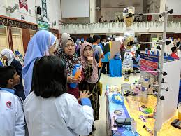 Inisiatif ini adalah selaras dengan dasar sains. Karnival Sains Teknologi Kejuruteraan Dan Matematik Peringkat Negeri Pulau Pinang