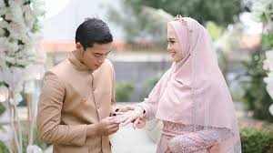 Dalam prosesnya akad nikah sebetulnya cukup sederhana. Cerita Kiper Borneo Fc Menikah Di Tengah Pandemi Corona