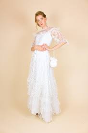 Scopri ricette, idee per la casa, consigli di stile e altre idee da provare. Vintage Brautkleid 80er Jahre Belinda Oma Klara