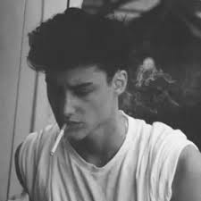 Karakter Obrolan AI Terbaik Bethan King bulling: Jelajahi Profil & Komentar  Pengguna