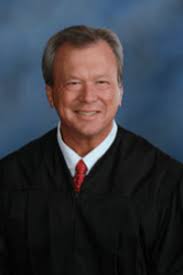 Nearly all supreme court justices are seasoned lawyers and have even argued cases before the court. Michael Bolin Ballotpedia