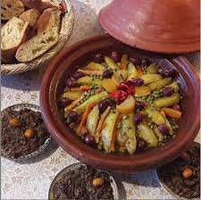Tajine Au Poulet Et Aux Legumes Toute La Cuisine Que J Aime En 2020 Tajine Poulet Tajine Poulet Legumes Tajine Agneau