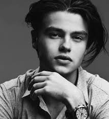 Felix Ballard's Instagram, Twitter & Facebook