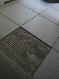You can replace outdoor tiles in a flash with these easy steps! How To Replace Cracked Or Damaged Floor Tile Dengarden