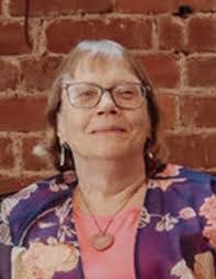 Carol Wolverton's Instagram, Twitter & Facebook