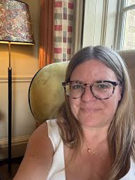 Have some free stuff outside 17 westover. Please feel free to help  yourselves ☺️