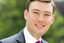 His godparents are hereditary grand duke guillaume, his eldest brother, and princess astrid of belgium, his father's maternal first cousin. Who Is Prince Sebastien Of Luxembourg Salon Prive Mag