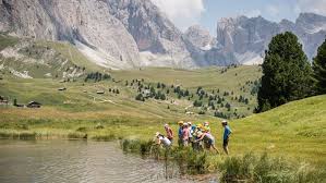 La val gardena è la meta ideale sia per la settimana bianca in inverno che per le vacanze in montagna d'estate. Summer Activities In Val Gardena Dolomites Italy