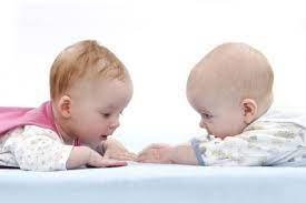 I futuri genitori, si sa, vorrebbero sapere tutto dei bimbi a cui daranno la luce. Il Neonato Ha I Capelli Rossi Ma Mia Moglie Ed Io Siamo Biondi Com E Possibile Nostrofiglio It