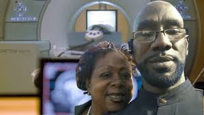 He-Man struggled to crush the Diamond of Disappearance