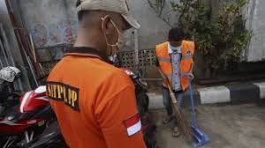 Lowongan kerja tukang sapu jalan surabaya. Tak Terapkan Protokol Kesehatan Kantin Di Polrestabes Surabaya Ditutup Suara Jatim