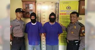 Buku mimpi 2d, erek erek 2d, tafsir mimpi 2d terbaru 2020 terlengkap dan bergambar. Bandar Dan Penombok Judi Erek Erek Di Ngasem Diciduk Polisi Beritabojonegoro Com