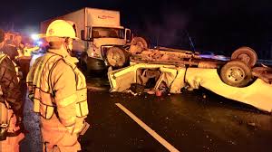 What was involved in the tractor trailer crash in huntersville? 2 Tractor Trailers And Overturned Pickup Truck Involved In Crash On I 495 Near Beltway Wjla