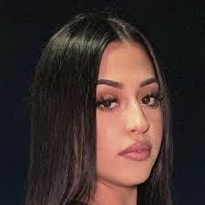 Ali Kelleher's Instagram, Twitter & Facebook