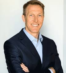 Ron Thomson's Instagram, Twitter & Facebook