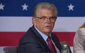 Cuban businessman Maximo Alvarez, who caused a sensation with his warnings  about communism in the United States, will speak at the Republican  convention