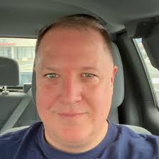 What are good places for cold and hot subs in Lynn?