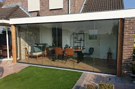Enkele opties op een rij: Glazen Wand Veranda Voor Uw Huis Terrasbeglazing Op Maat