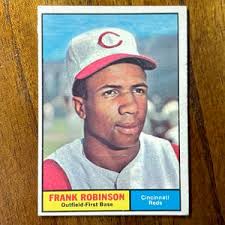 1961 Frank Robinson Topps baseball card #360, no creases