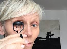 The Eyelash Curler, Your Best Makeup Friend for Big Eyes